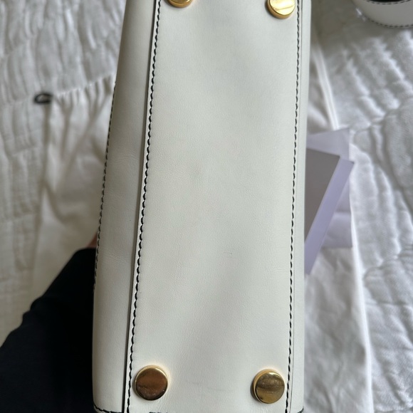 Balmain, white leather off shoulder or Crossbody bag. - Picture 8 of 16